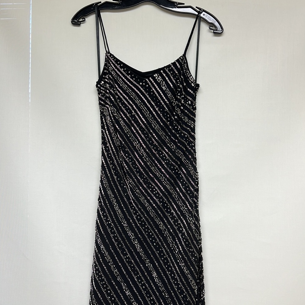 Adrianna Papell beaded sleeveless long black formal gown - Picture 6 of 9
